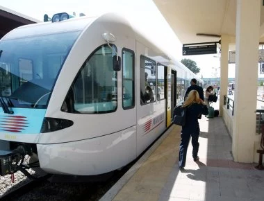 Στάσεις εργασίας την Πέμπτη και την Παρασκευή σε τρένα και Προαστιακό